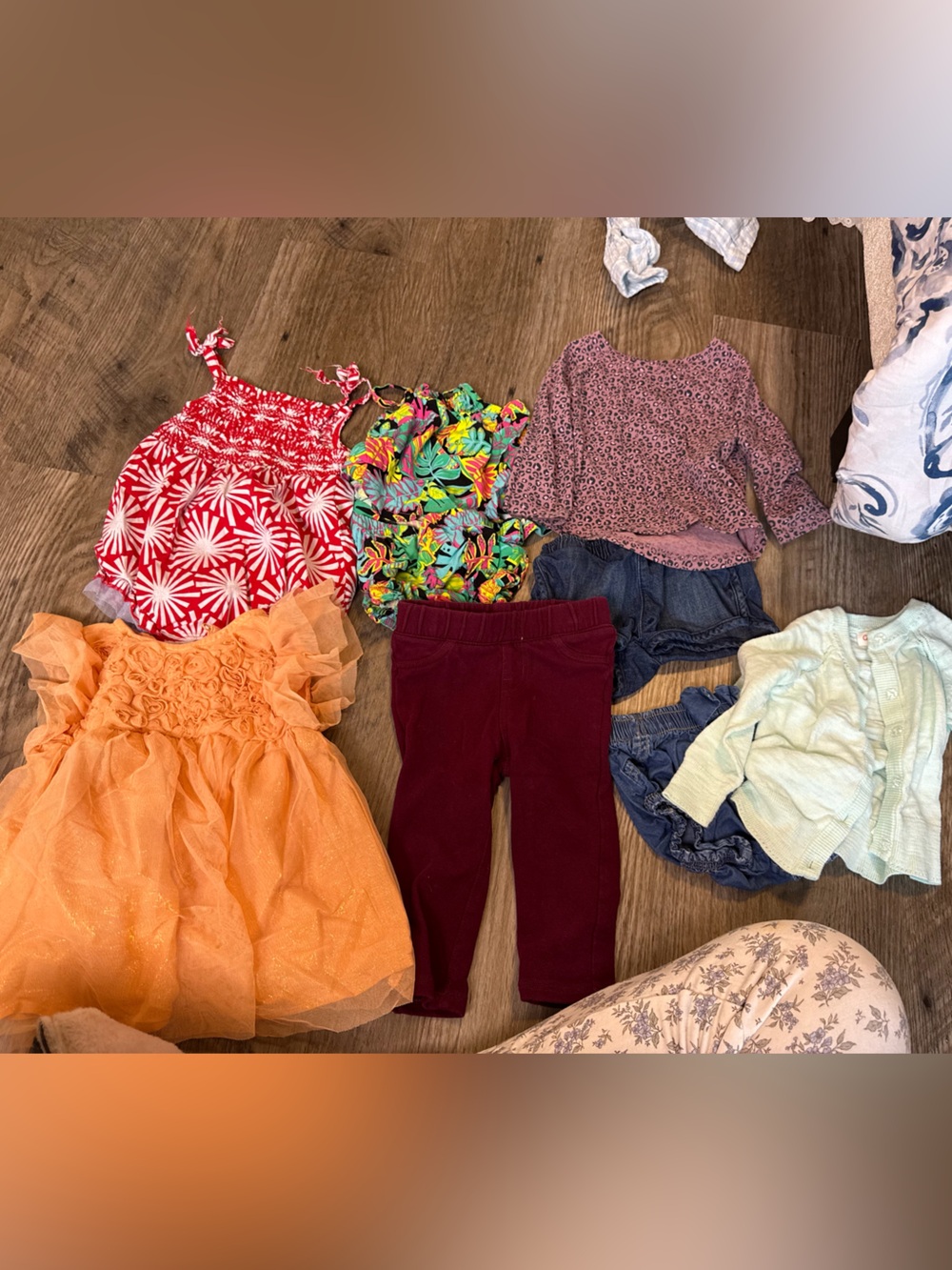 Cat & Jack Baby Girl Clothing Bundle 12M 8 Pieces Outfits Dresses & Bloomers